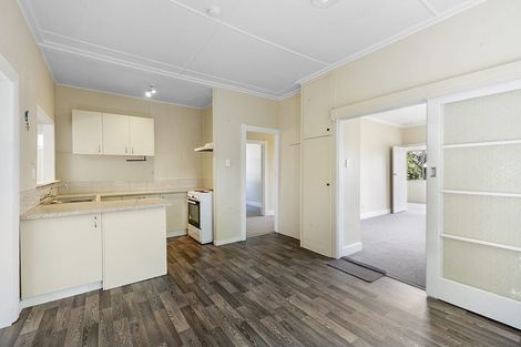 Photo of property in 105 Fulford Street, New Plymouth, 4310