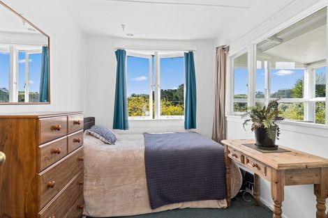 Photo of property in 4 Seatoun Avenue, Leigh, Warkworth, 0985