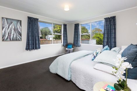 Photo of property in 15 Akron Grove, Totara Park, Upper Hutt, 5018