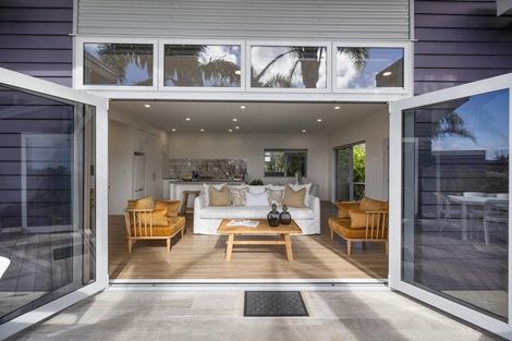 Photo of property in 11a Cullen Street, Mangawhai Heads, Mangawhai, 0505