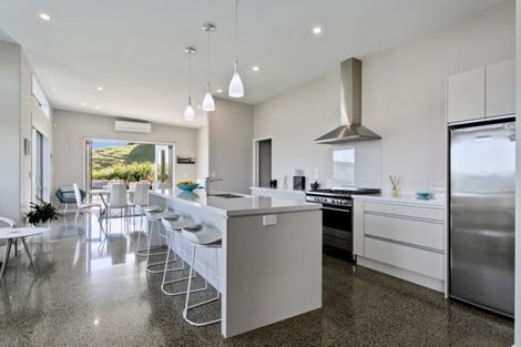 Photo of property in 32 Piro Place, Acacia Bay, Taupo, 3385