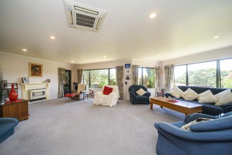 Photo of property in 97 Summerhill Drive, Fitzherbert, Palmerston North, 4410