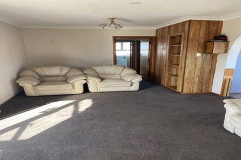 Photo of property in 12 Saint Annes Street, Levin, 5510