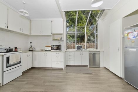 Photo of property in 100 Ranolf Street, Glenholme, Rotorua, 3010