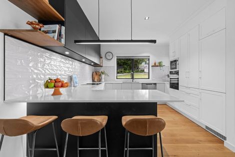 Photo of property in 55 Breadalbane Avenue, Havelock North, 4130