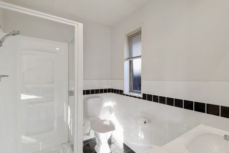 Photo of property in 16 Highwood Lane, Burnside, Christchurch, 8053