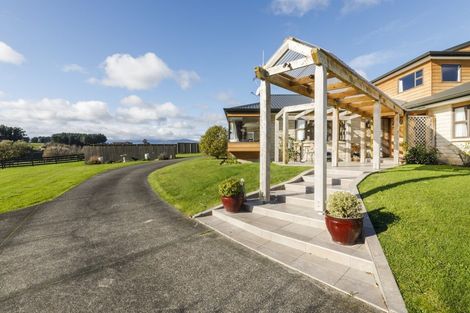 Photo of property in 580 Stoney Creek Road, Kelvin Grove, Palmerston North, 4470