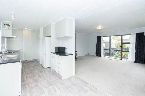 Photo of property in 2 Millar Place, Nawton, Hamilton, 3200