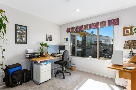 Photo of property in 25 Kahurangi Heights, Aotea, Porirua, 5024