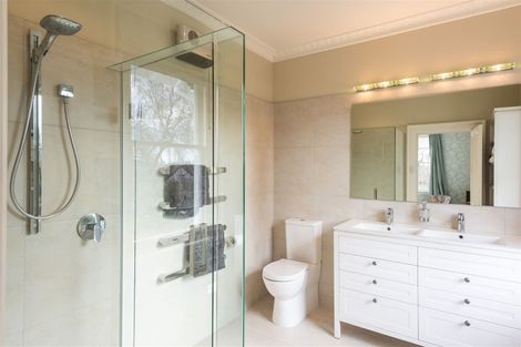 Photo of property in Chilcombe Homestead, 4 Medbury Terrace, Fendalton, Christchurch, 8041