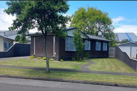 Photo of property in 42 Acacia Street, Kelvin Grove, Palmerston North, 4414