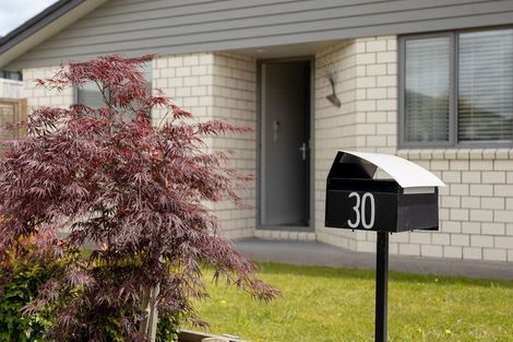 Photo of property in Waterview Estate, 30/4 Greystone Place, Omokoroa, 3114