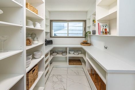 Photo of property in 8 Akepiro Place, Tawhero, Whanganui, 4501