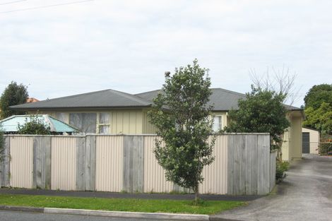 Photo of property in 6 Hawkins Street, Vogeltown, New Plymouth, 4310