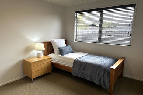 Photo of property in 17 Ash Avenue, Albert Town, Wanaka, 9305