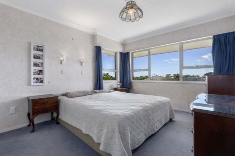 Photo of property in 6 Laing Place, Otumoetai, Tauranga, 3110