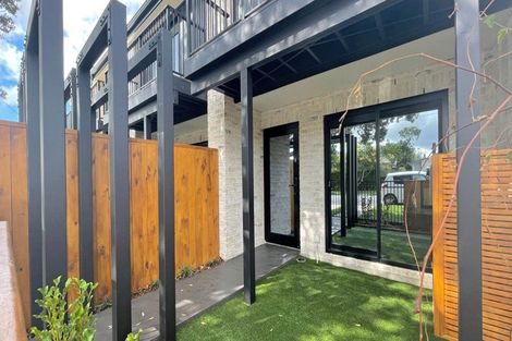 Photo of property in 4/137 Tirimoana Road, Te Atatu South, Auckland, 0602