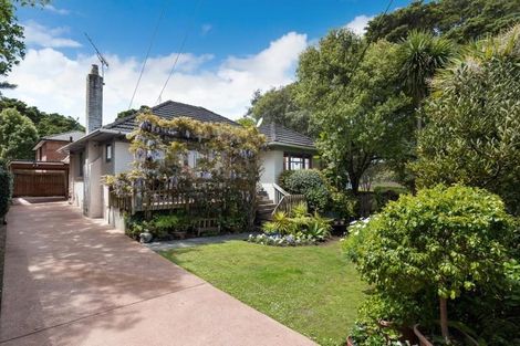 Photo of property in 53 Hillcrest Avenue, Hillcrest, Rotorua, 3015