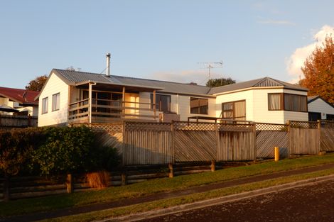 Photo of property in 2 Kitchener Place, Putaruru, 3411