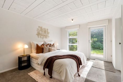 Photo of property in 3a Southern Cross Crescent, Island Bay, Wellington, 6023