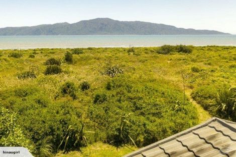 Photo of property in 37 Manly Street, Paraparaumu Beach, Paraparaumu, 5032