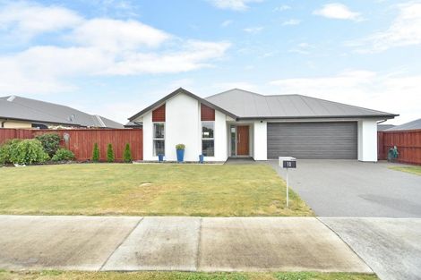 Photo of property in 10 Old Farm Place, Rangiora, 7400