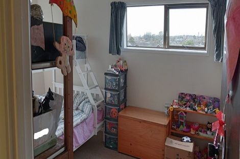 Photo of property in 2/47 Luton Avenue, Sunnyhills, Auckland, 2010