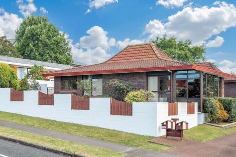 Photo of property in 1/41 Highland Park Drive, Highland Park, Auckland, 2010