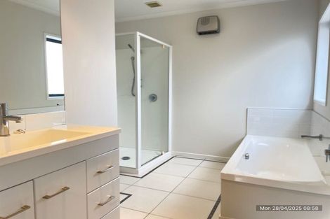 Photo of property in 58 Sunstone Crescent, Brown Owl, Upper Hutt, 5018