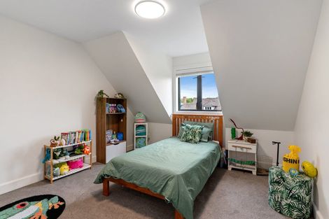 Photo of property in 66 Straven Road, Fendalton, Christchurch, 8014