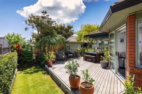 Photo of property in 1a Wesley Avenue, Mount Albert, Auckland, 1025