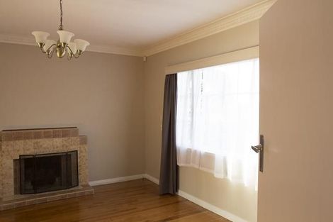 Photo of property in 1/32 Flanshaw Road, Te Atatu South, Auckland, 0610