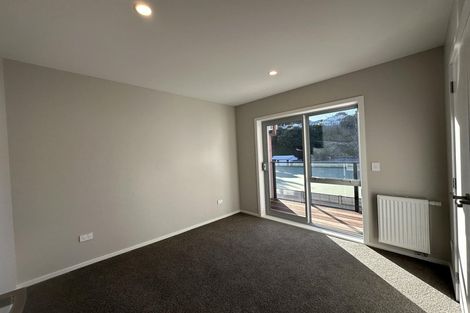 Photo of property in 2/7 Grays Road, Plimmerton, Porirua, 5026