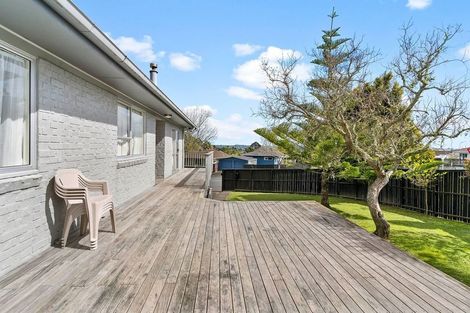 Photo of property in 12 Devonshire Road, Unsworth Heights, Auckland, 0632