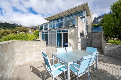 Photo of property in 4 Langlois Lane, Akaroa, 7520