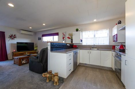 Photo of property in 3/909 Clive Street, Akina, Hastings, 4122