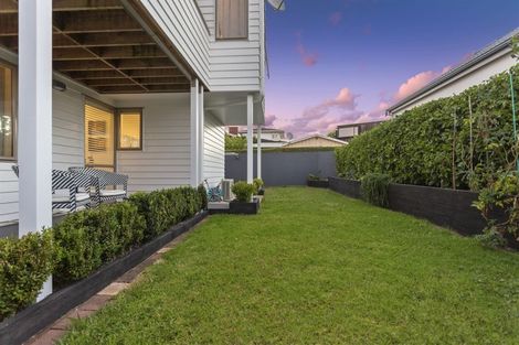 Photo of property in 1/148 Beach Road, Campbells Bay, Auckland, 0630