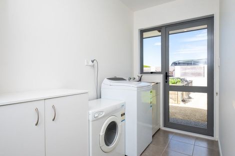 Photo of property in 86 Rochfort Road, Havelock North, 4130