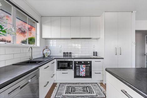 Photo of property in 7 Faram Place, Massey, Auckland, 0614