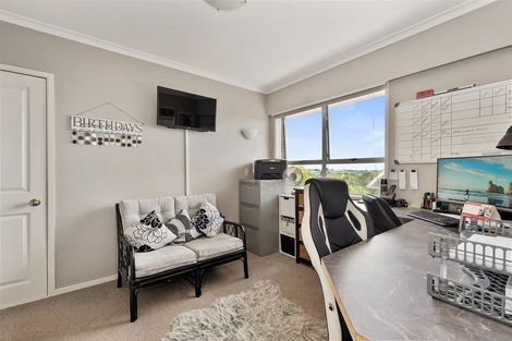 Photo of property in 25 Russleigh Drive, Dinsdale, Hamilton, 3204