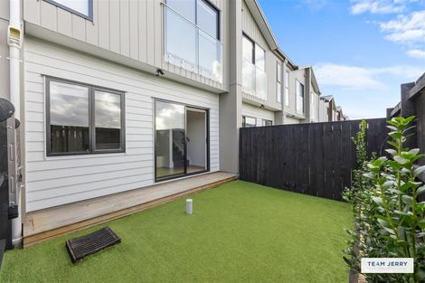 Photo of property in 63 Whare Kauri Road, Papakura, 2110