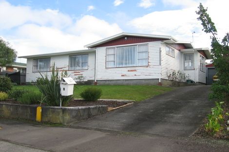 Photo of property in 1 Clyde Crescent, Roslyn, Palmerston North, 4414