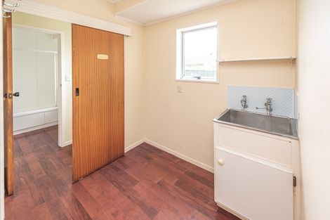 Photo of property in 15 Massey Street, Aramoho, Whanganui, 4500