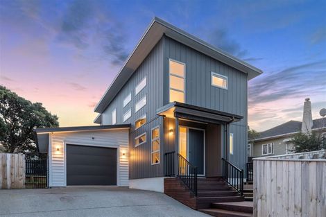 Photo of property in 122a Main Road, Titahi Bay, Porirua, 5022