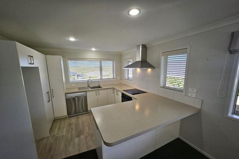 Photo of property in 298 Ballintoy Park Drive, Welcome Bay, Tauranga, 3175