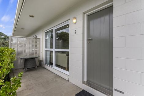 Photo of property in 30 Chartwell Avenue, Glenfield, Auckland, 0629