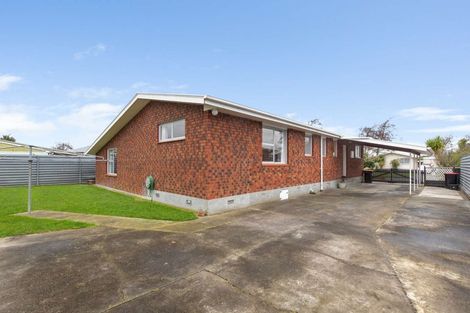 Photo of property in 8 Abraham Crescent, Milson, Palmerston North, 4414
