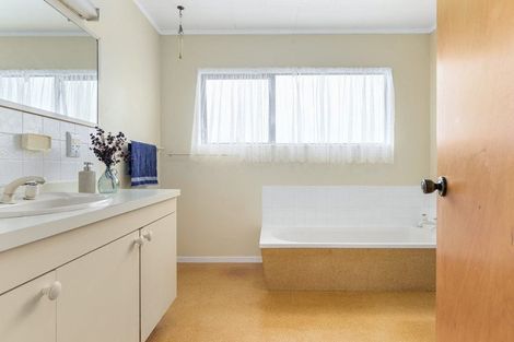 Photo of property in 21 Mckain Place, Fitzroy, Hamilton, 3206