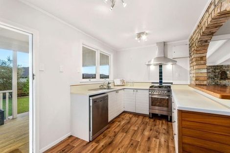 Photo of property in 72 Matua Road, Huapai, Kumeu, 0810