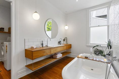Photo of property in 45 Baildon Road, Grey Lynn, Auckland, 1021